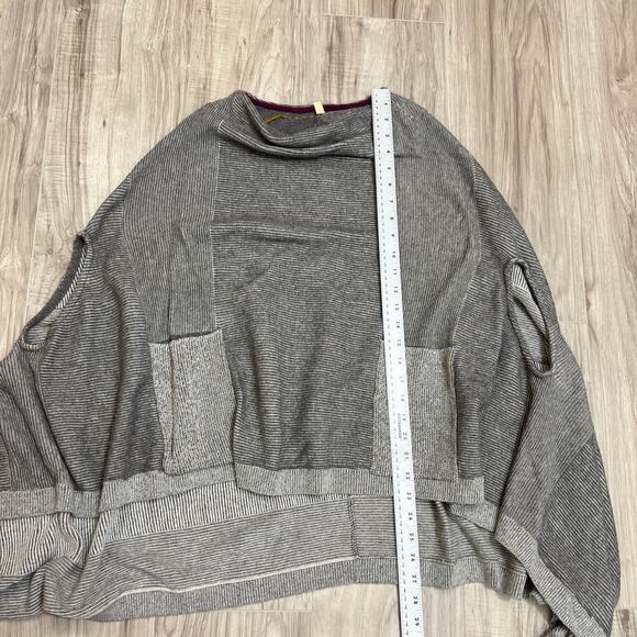 Anthropologie Moth Madison Park Cozy Gray Knit Poncho Sweater XS/S - Picture 5 of 10